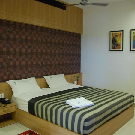 Hotel Athidi Grand Visakhapatnam Dış mekan fotoğraf