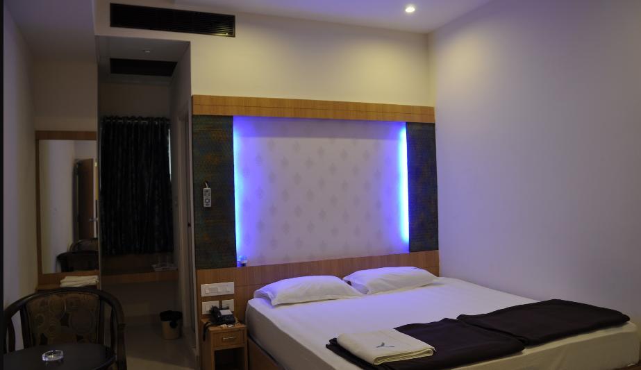 Hotel Athidi Grand Visakhapatnam Oda fotoğraf