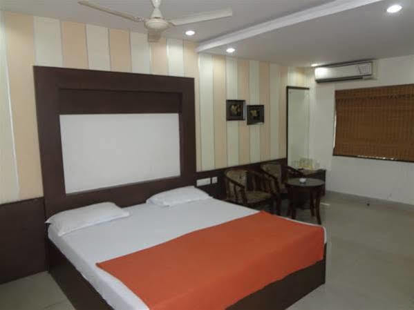 Hotel Athidi Grand Visakhapatnam Dış mekan fotoğraf